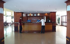 Huu Nghi Hotel  3*